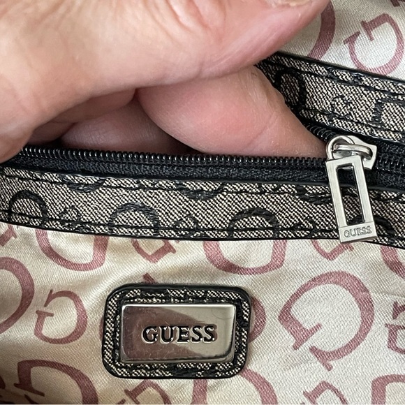 Guess Satchel Handbag Purse - Picture 10 of 12